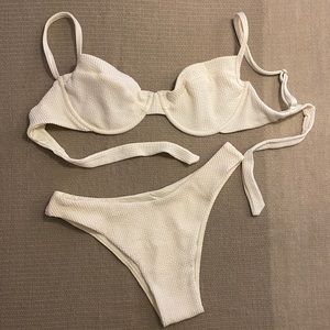Monday Swimwear Ivory Crinkle set L/M